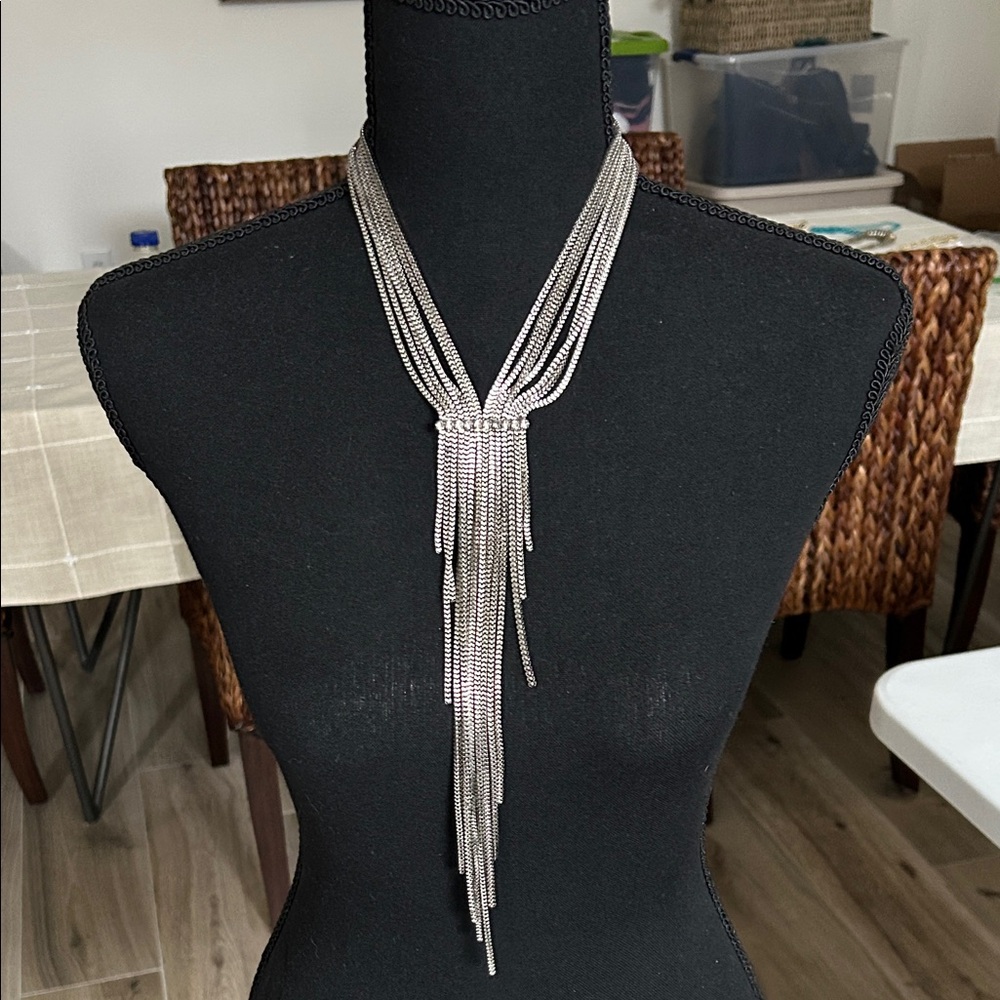 Elegant Silver Tassel Necklace ( vintage)